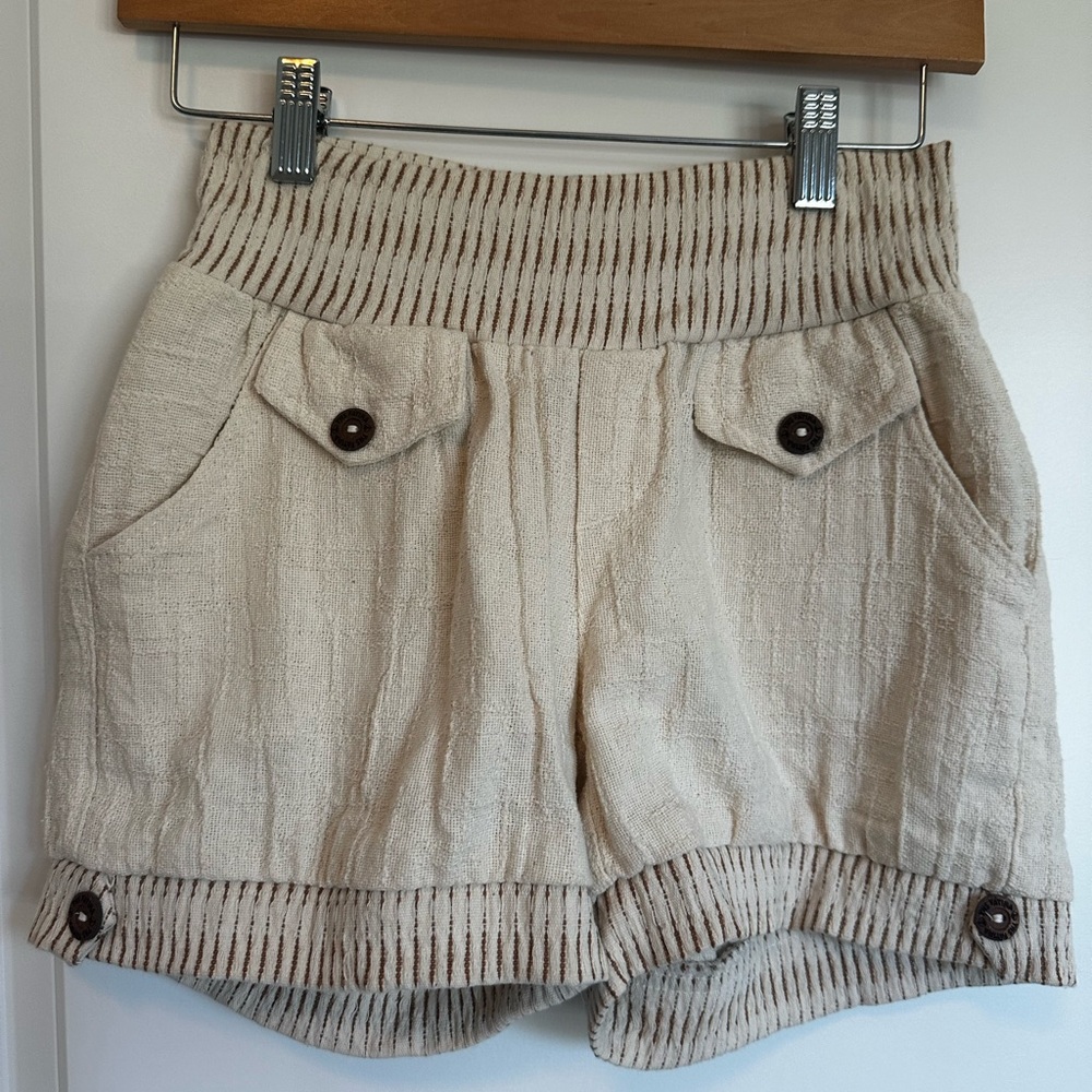 SOFIA BONITA - Natural shorts